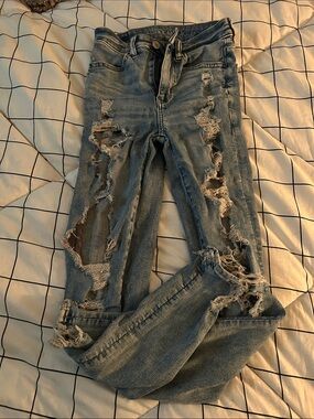 American Eagle Outfitters Light Blue Skinny Ripped Jeans
